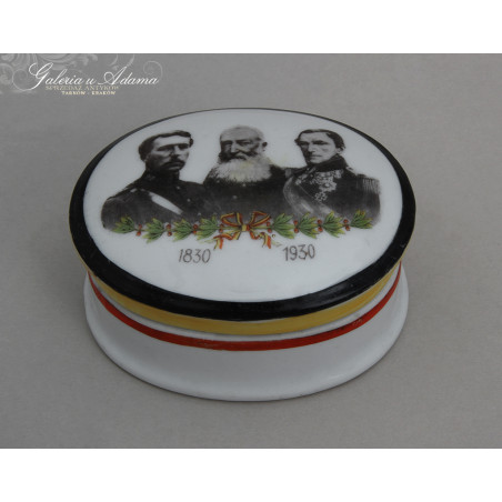 Pocz . XX w-Owalne puzderko z przykrywką z porcelany z wizerunkami władców Belgii 1830-1930 Leopold I, Leopold II I Albert I !
