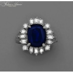 Pierścionek z białego...